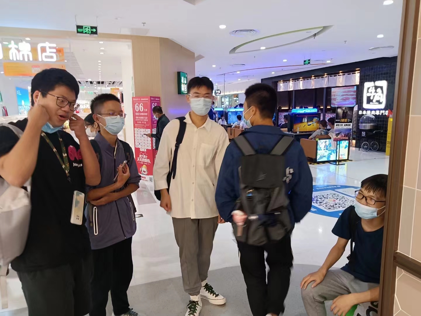 5人合影(我拍的)